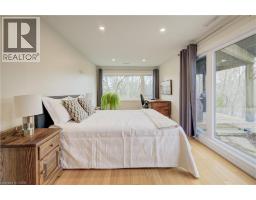 279 FERNDALE Place - 34