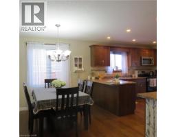 209 KINGFISHER Avenue - 11