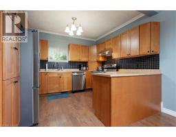 17 BERTHA Street - 9