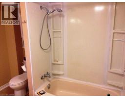 32 ROUSSEAUX Street - 16