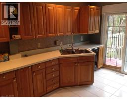 32 ROUSSEAUX Street - 3