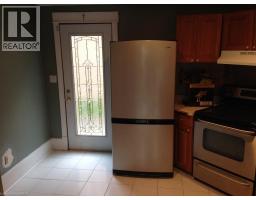 32 ROUSSEAUX Street - 4