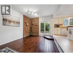 599 BEECHWOOD Drive - 18