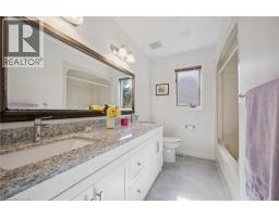 599 BEECHWOOD Drive - 34