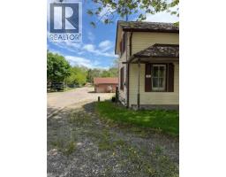 99 WOOLWICH Street S - 32