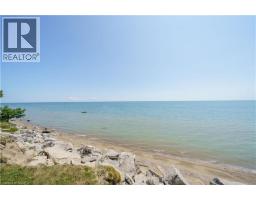 751 LAKESHORE Road - 5