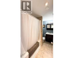 144 COLLEGE Street W - 7