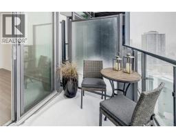 25 WELLINGTON Street S UnitNo. 2005 - 27