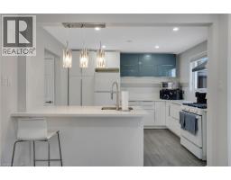 22 RALGREEN Crescent - 18