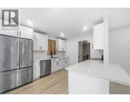 12 MAIN Street W - 14