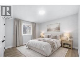 12 MAIN Street W - 21