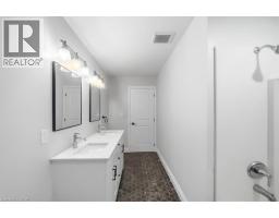 12 MAIN Street W - 28