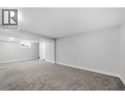 12 MAIN Street W - 33