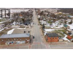 12 MAIN Street W - 39