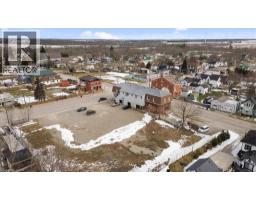 12 MAIN Street W - 41