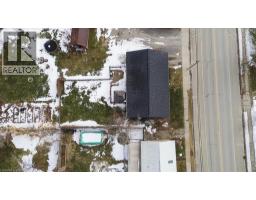 12 MAIN Street W - 43