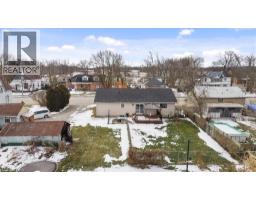 12 MAIN Street W - 48