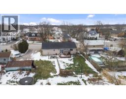 12 MAIN Street W - 49