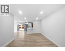 12 MAIN Street W - 9