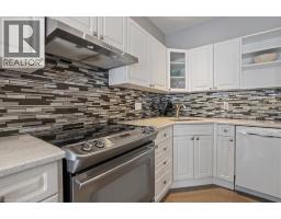 47 HUNTINGTON Place - 11