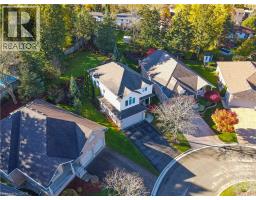 47 HUNTINGTON Place - 39