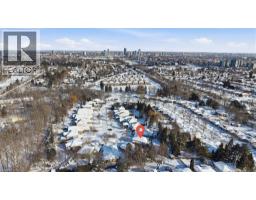 47 HUNTINGTON Place - 42