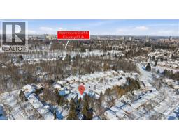 47 HUNTINGTON Place - 43