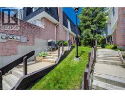 493 BEECHWOOD Drive UnitNo. 4 - 5