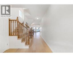 220 LEMON GRASS Crescent - 2
