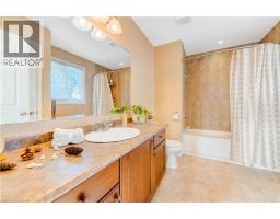 220 LEMON GRASS Crescent - 22