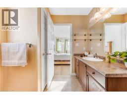 220 LEMON GRASS Crescent - 23