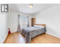 220 LEMON GRASS Crescent - 25