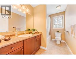 220 LEMON GRASS Crescent - 27
