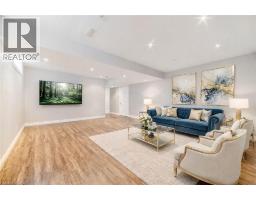 220 LEMON GRASS Crescent - 33