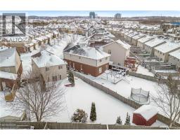 220 LEMON GRASS Crescent - 37