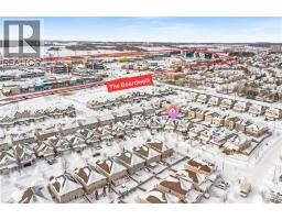 220 LEMON GRASS Crescent - 43