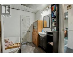 125 INGLESIDE Drive - 17