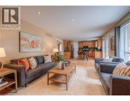 152 LENA Crescent - 20