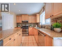 152 LENA Crescent - 24