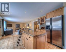 152 LENA Crescent - 25