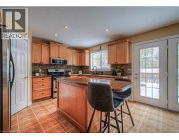 152 LENA Crescent - 26