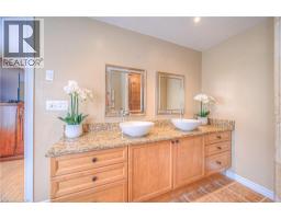 152 LENA Crescent - 38