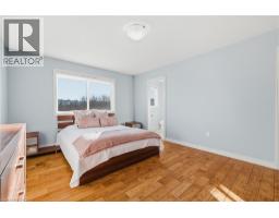 23 DOON CREEK Street - 12