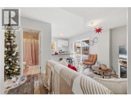 23 DOON CREEK Street - 24