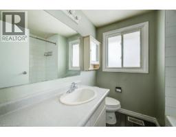 52 AVONWOOD Drive - 19