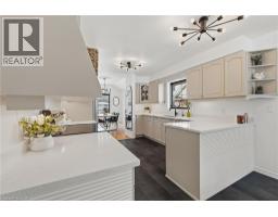 523 FOREST HILL Drive - 7