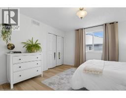 614 ROCK POINT Crescent - 18