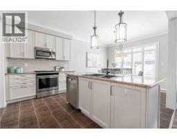 115 LARRY Crescent - 10