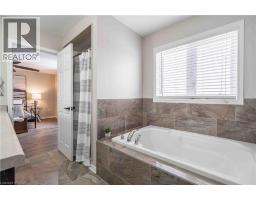 115 LARRY Crescent - 26