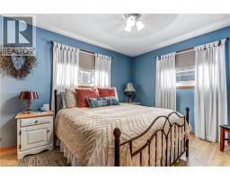 702 QUEEN Street - 12